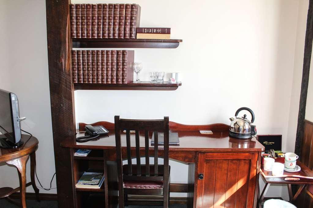 The Honest Lawyer, Ascend Hotel Collection نيلسون الغرفة الصورة